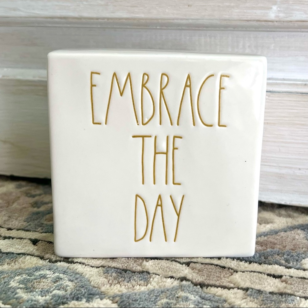 🍦Rae Dunn Artisan Collection Ceramic Sign Embrace The Day